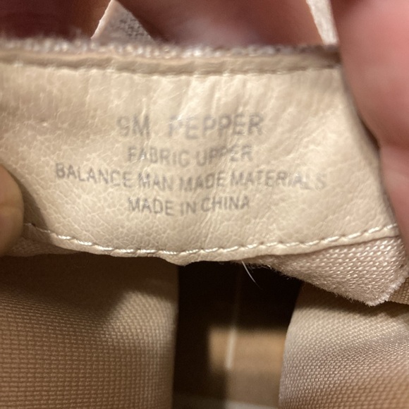 Dolce Vita Womens Size 9 Pepper Chelsea Boot Natural Linen - Picture 7 of 10